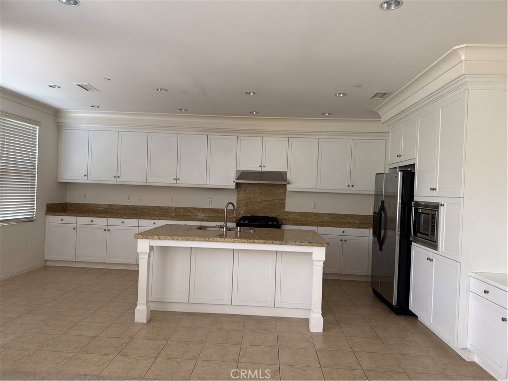 29 Shellbark Irvine, CA 92618 - Photo 3 of 13