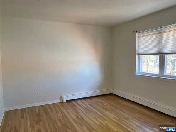$1,650 | 815 Bergen Boulevard, Unit 2, Fort Lee, NJ 07024