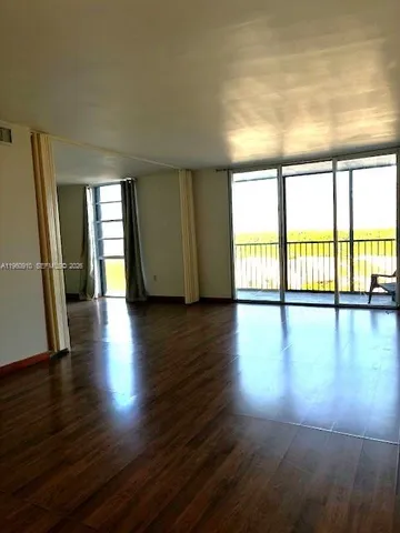 $302,500 | 2500 Northeast 135th Street, Unit B506, North Miami, FL 33181