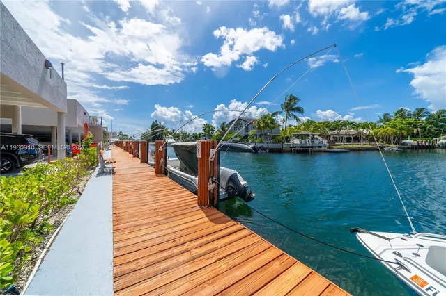 $302,500 | 2500 Northeast 135th Street, Unit B506, North Miami, FL 33181