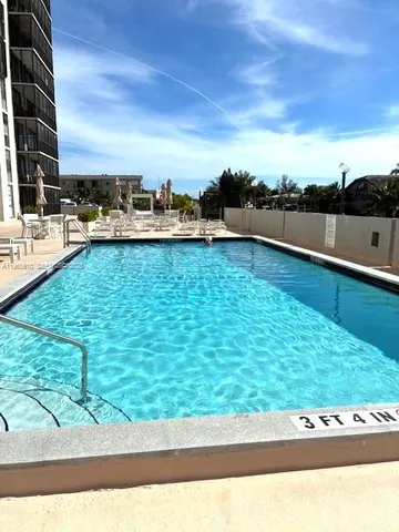 $302,500 | 2500 Northeast 135th Street, Unit B506, North Miami, FL 33181