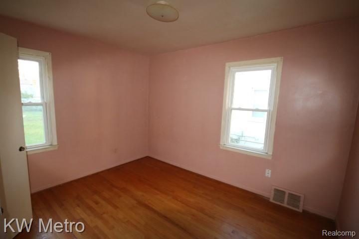 1303 Oakley Road Clawson, MI 48017 - Photo 22 of 30 Main Floor Bedroom # 1- Hardwood Floors