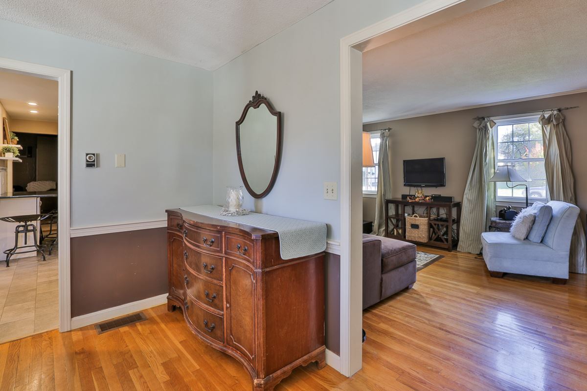 30 Gilhaven Road Manchester, NH 03104 - Photo 14 of 35