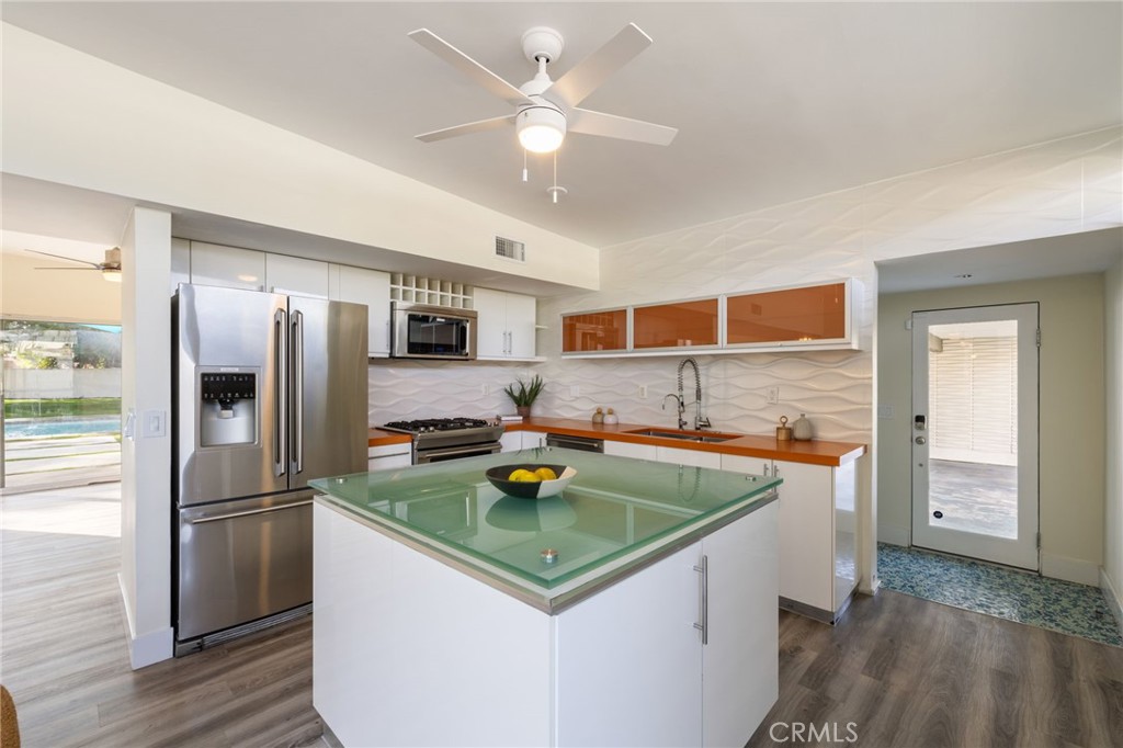 3573 East Camino Rojos Palm Springs, CA 92262 - Photo 12 of 67