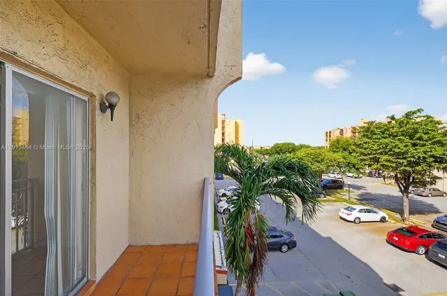 a view of entryway and hall
