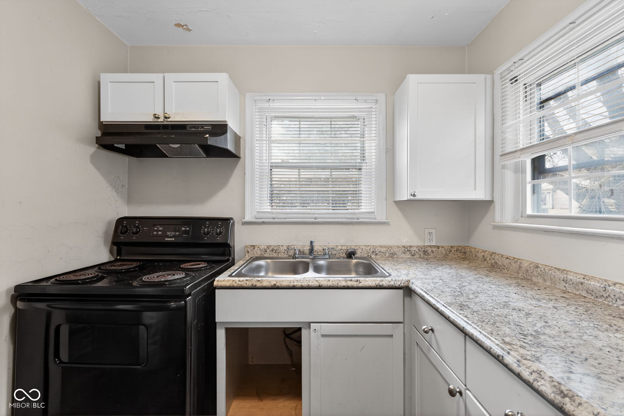 3702 East 35th Street Indianapolis, IN 46218 - Photo 14 of 33