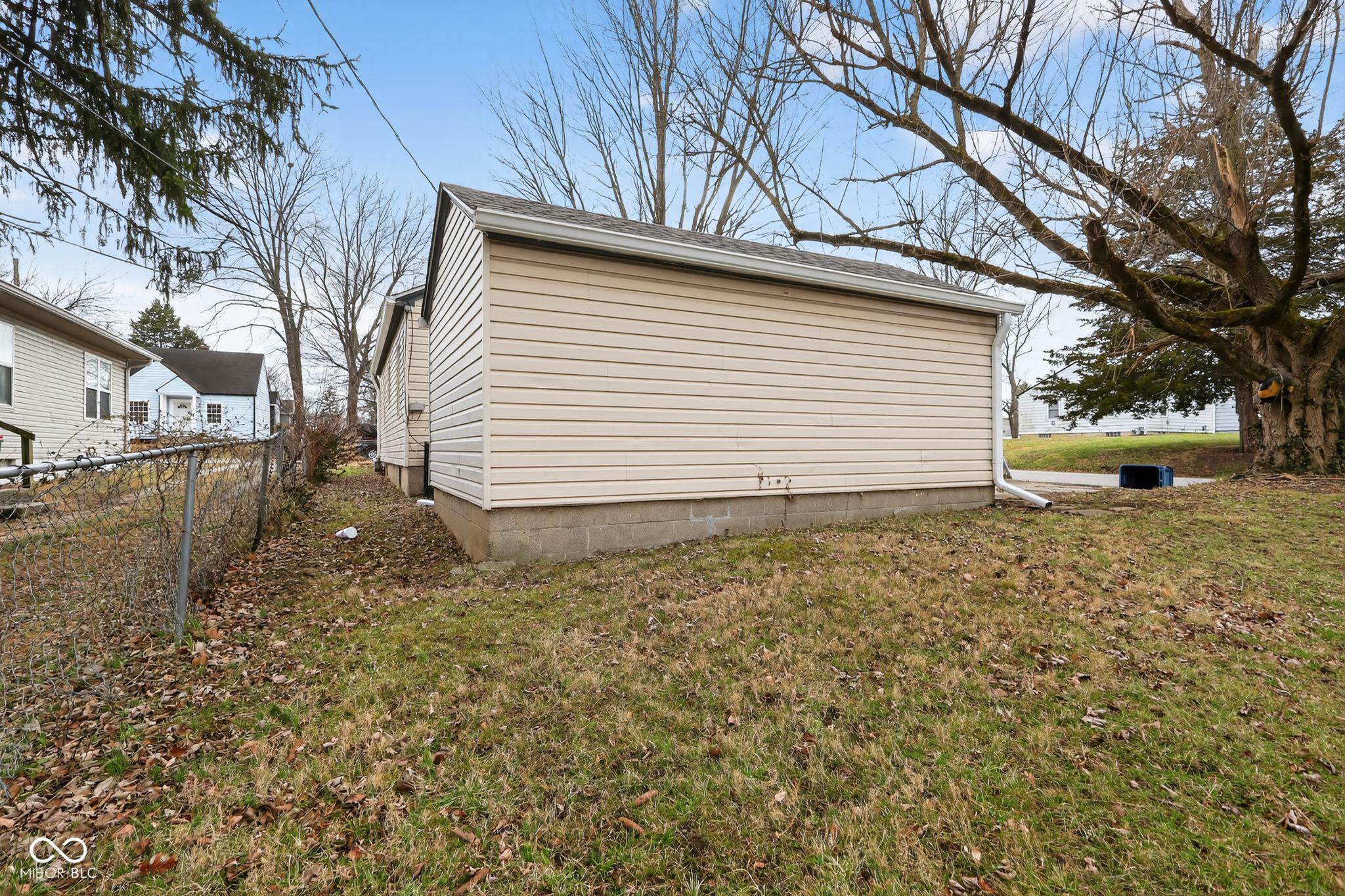 3702 East 35th Street Indianapolis, IN 46218 - Photo 29 of 33