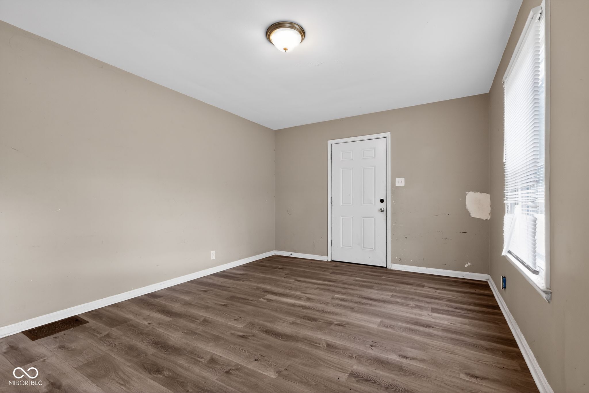 3702 East 35th Street Indianapolis, IN 46218 - Photo 3 of 33