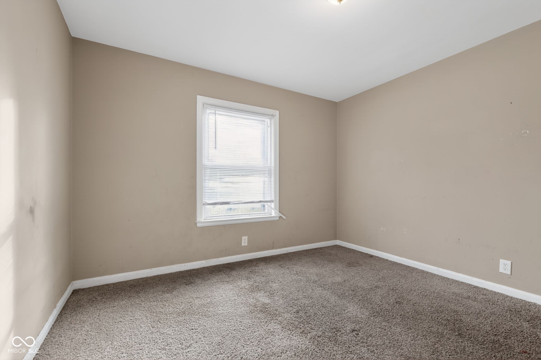 3702 East 35th Street Indianapolis, IN 46218 - Photo 7 of 33