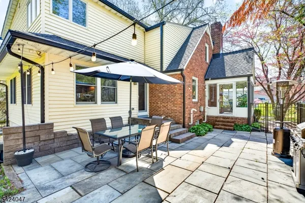 $925,000 | 1438 Dunn Parkway, Mountainside, NJ 07092