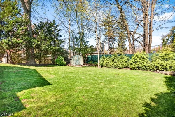 $925,000 | 1438 Dunn Parkway, Mountainside, NJ 07092