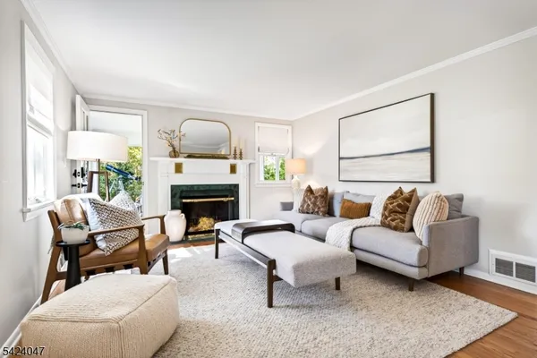 $925,000 | 1438 Dunn Parkway, Mountainside, NJ 07092