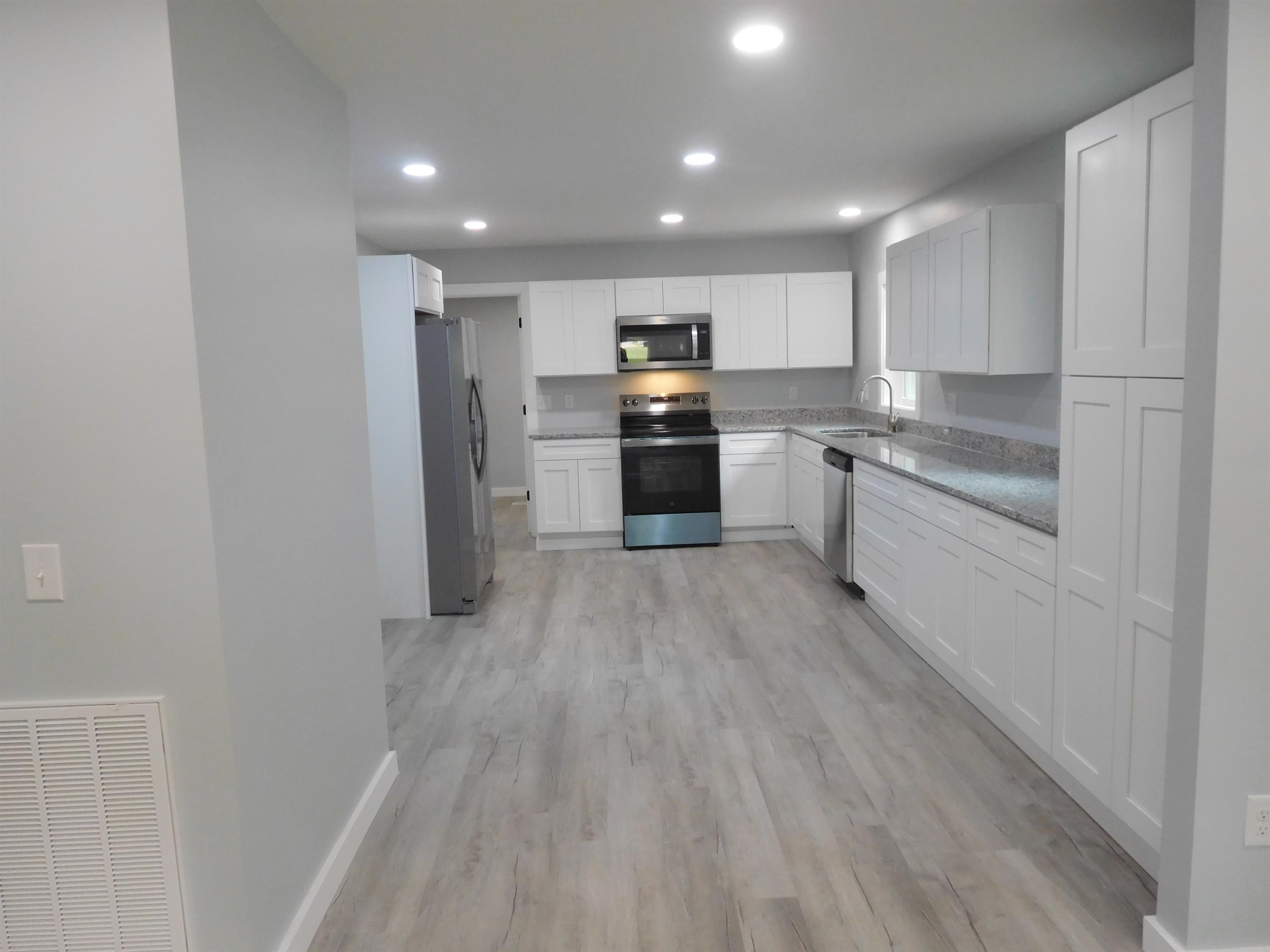 923 Bonner Lake Road Gaffney, SC 29340 - Photo 2 of 14