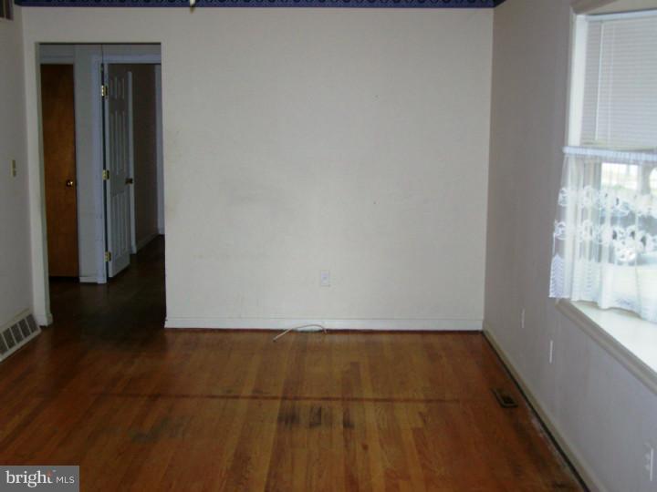 1474 John Clark Road Dover, DE 19904 - Photo 3 of 16 Living Room