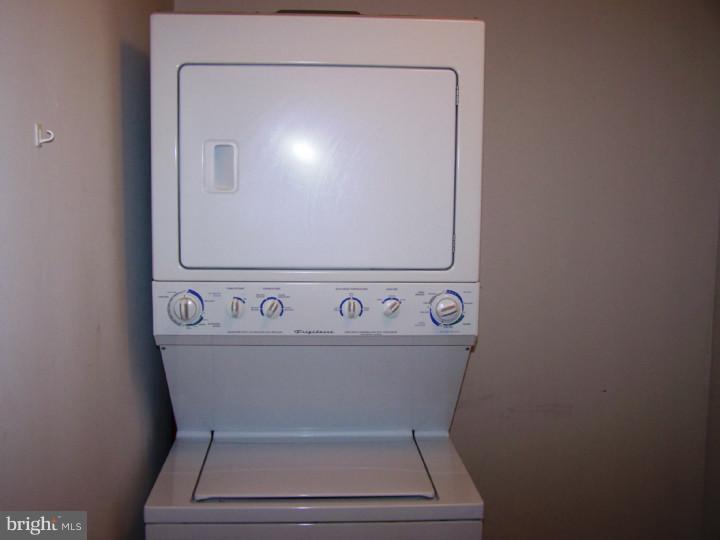 1474 John Clark Road Dover, DE 19904 - Photo 10 of 16 Laundry Room