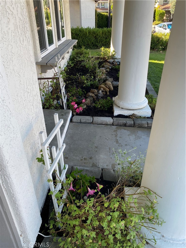 7 Mejorana Rancho Santa Margarita, CA 92688 - Photo 44 of 44 a view of outdoor space and garden