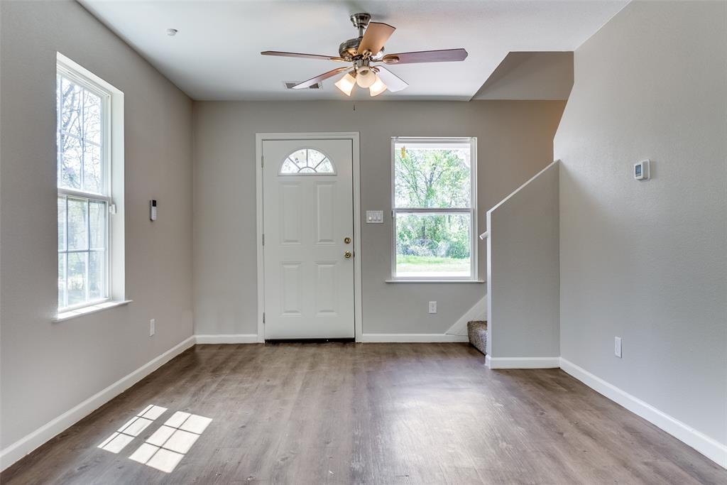 1306 Foley Street Dallas, TX 75223 - Photo 3 of 24