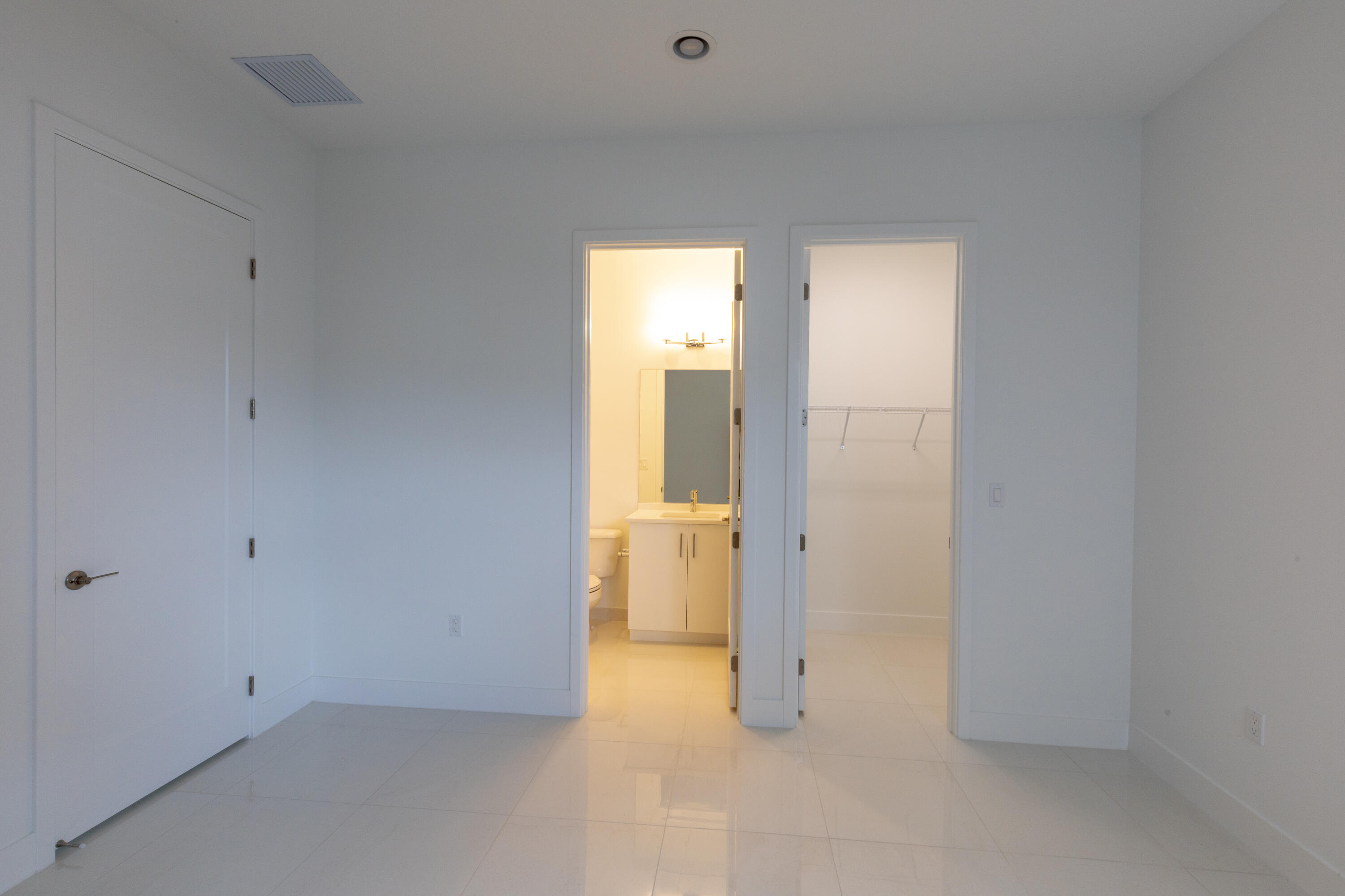 8252 Crystal Downs Avenue Boca Raton, FL 33434 - Photo 42 of 49 a view of an empty room