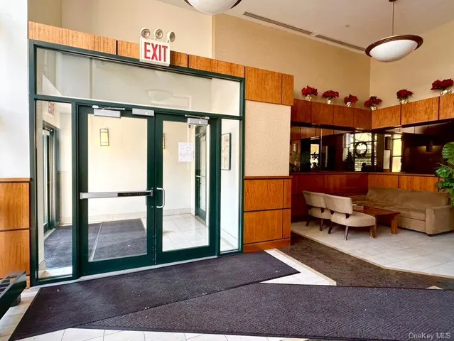 $648,800 | 143-41 84th Drive, Unit 2A | Briarwood