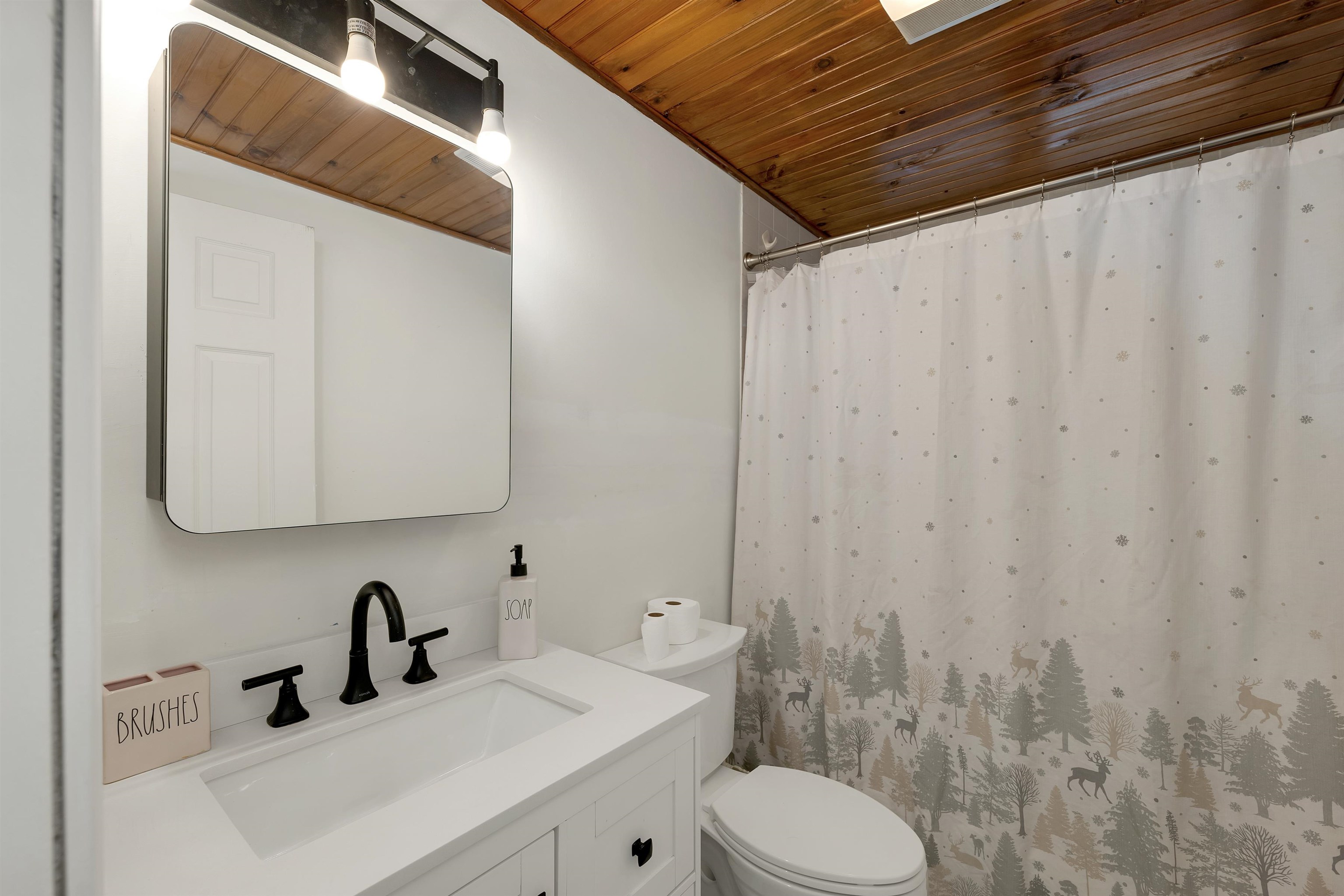 7 Therese Road Salem, NH 03079 - Photo 23 of 36