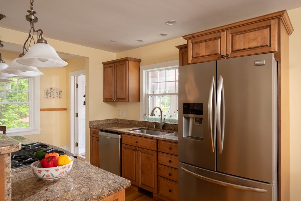 26 Linscott Road Hingham, MA 02043 - Photo 14 of 42 Gallery Image 14