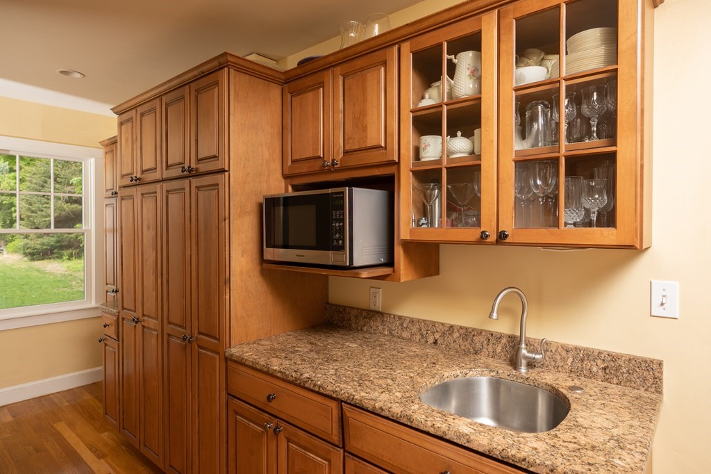 26 Linscott Road Hingham, MA 02043 - Photo 16 of 42 Gallery Image 16