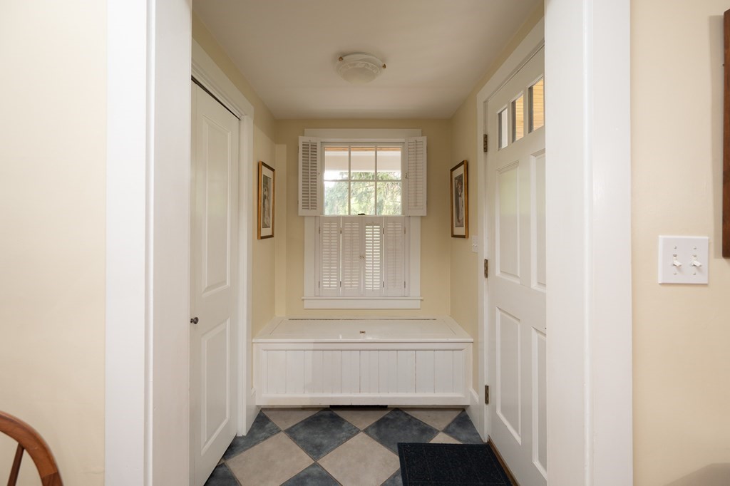 26 Linscott Road Hingham, MA 02043 - Photo 9 of 42 Gallery Image 9