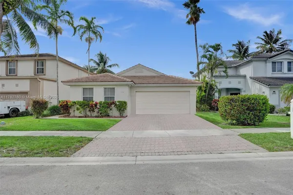 $540,000 | 7324 Northwest 1st Place, Plantation, FL 33317