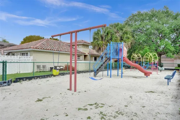 $540,000 | 7324 Northwest 1st Place, Plantation, FL 33317