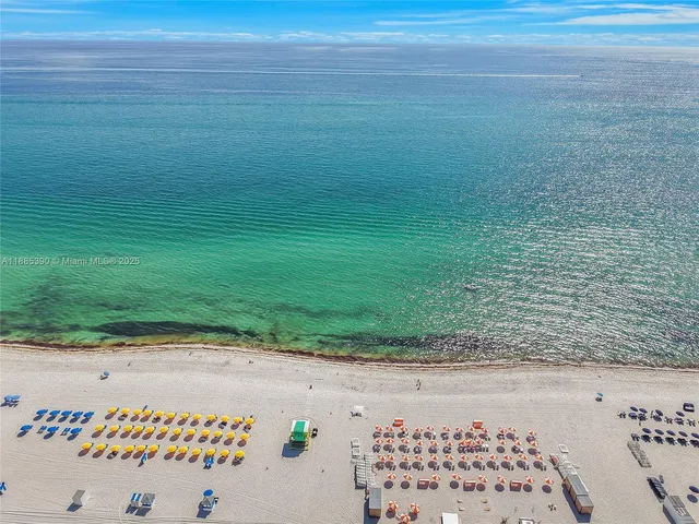 a view of a basketball court
