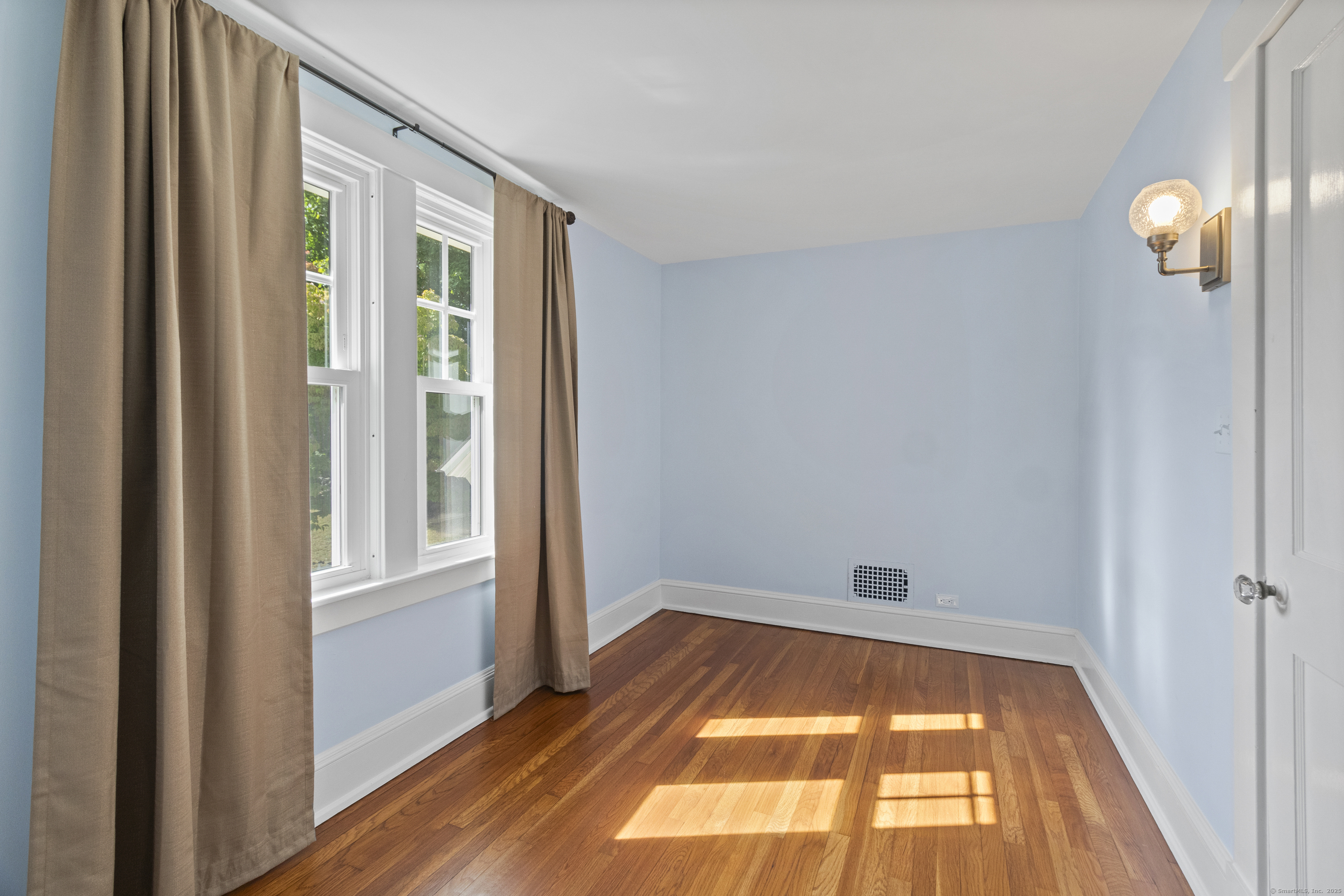 587 Taugwonk Road Stonington, CT 06378 - Photo 29 of 38