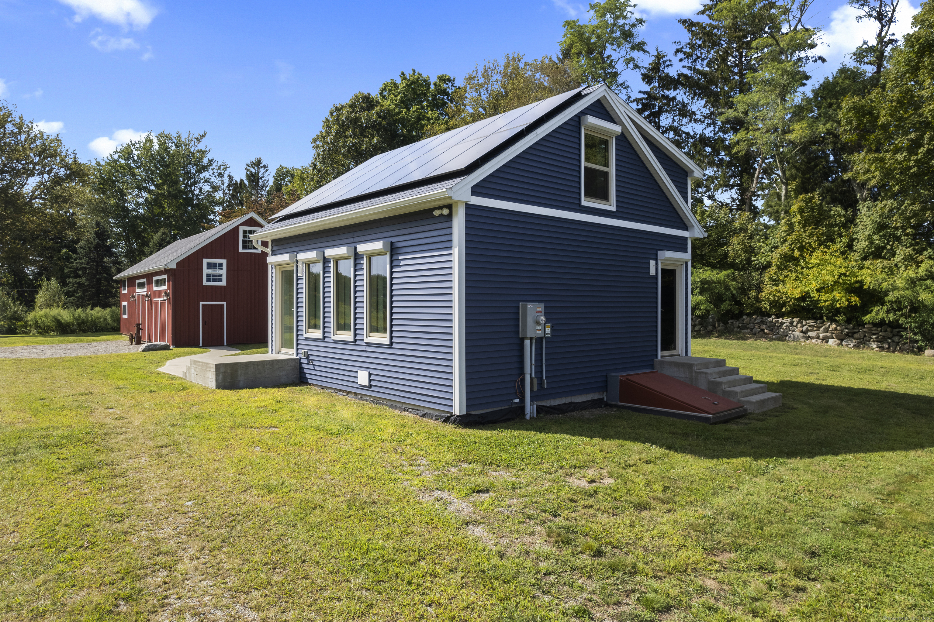 587 Taugwonk Road Stonington, CT 06378 - Photo 10 of 38