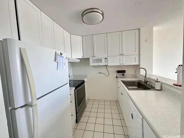 $2,700 | 98-410 Koauka Loop, Unit 29K, Aiea, HI 96701