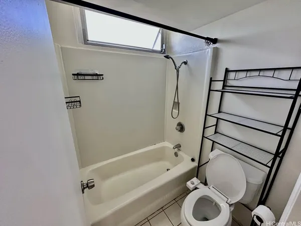 $2,700 | 98-410 Koauka Loop, Unit 29K, Aiea, HI 96701