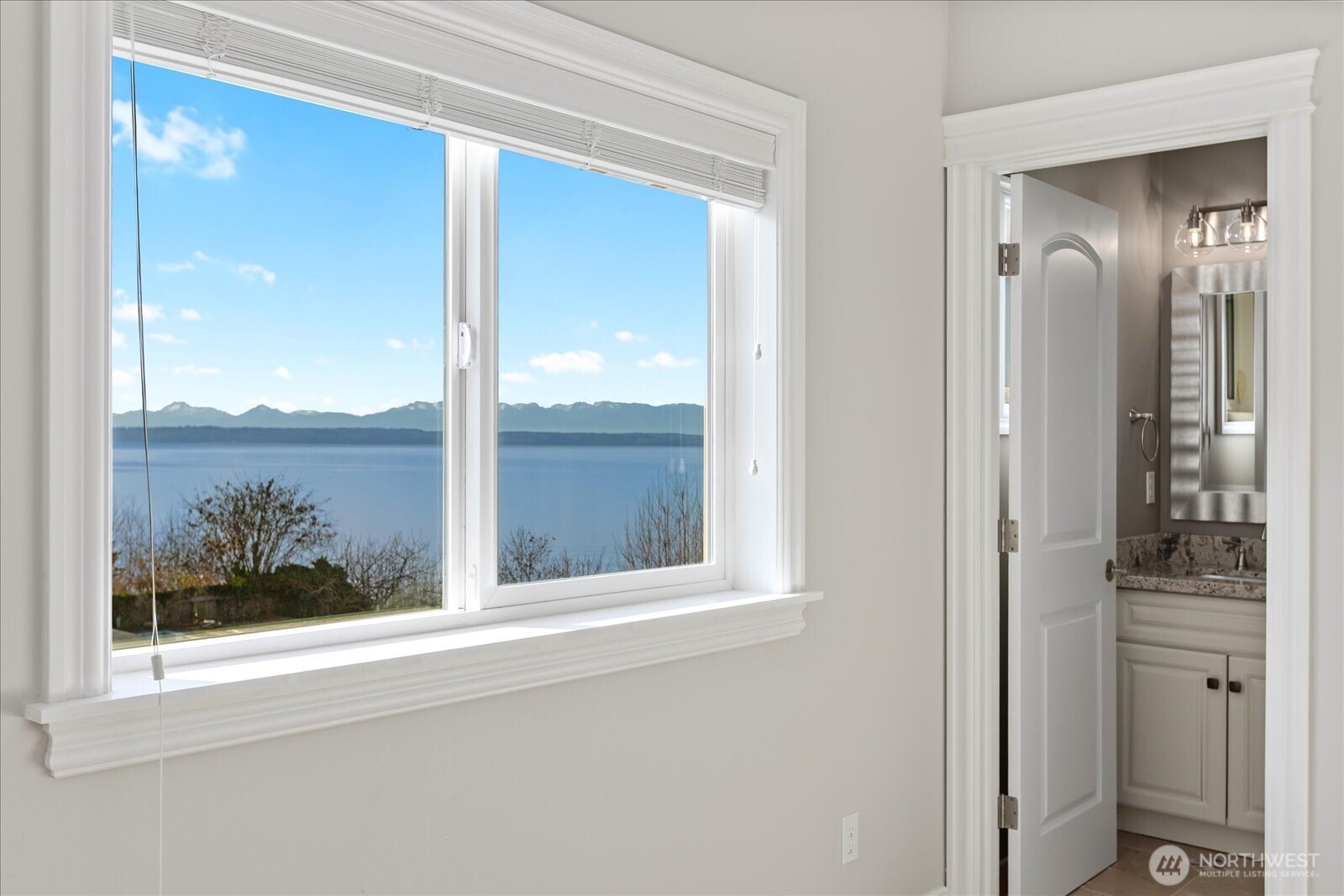 17134 Talbot Road Edmonds, WA 98026 - Photo 20 of 40