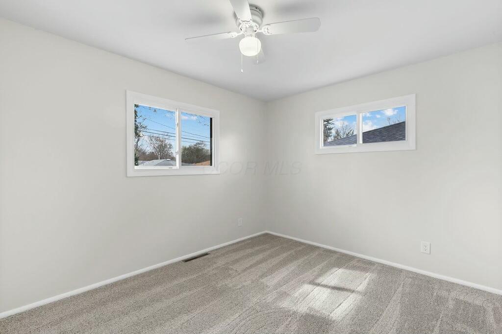 5261 Hazelwood Road Columbus, OH 43229 - Photo 18 of 38 tempImageKf1oN2