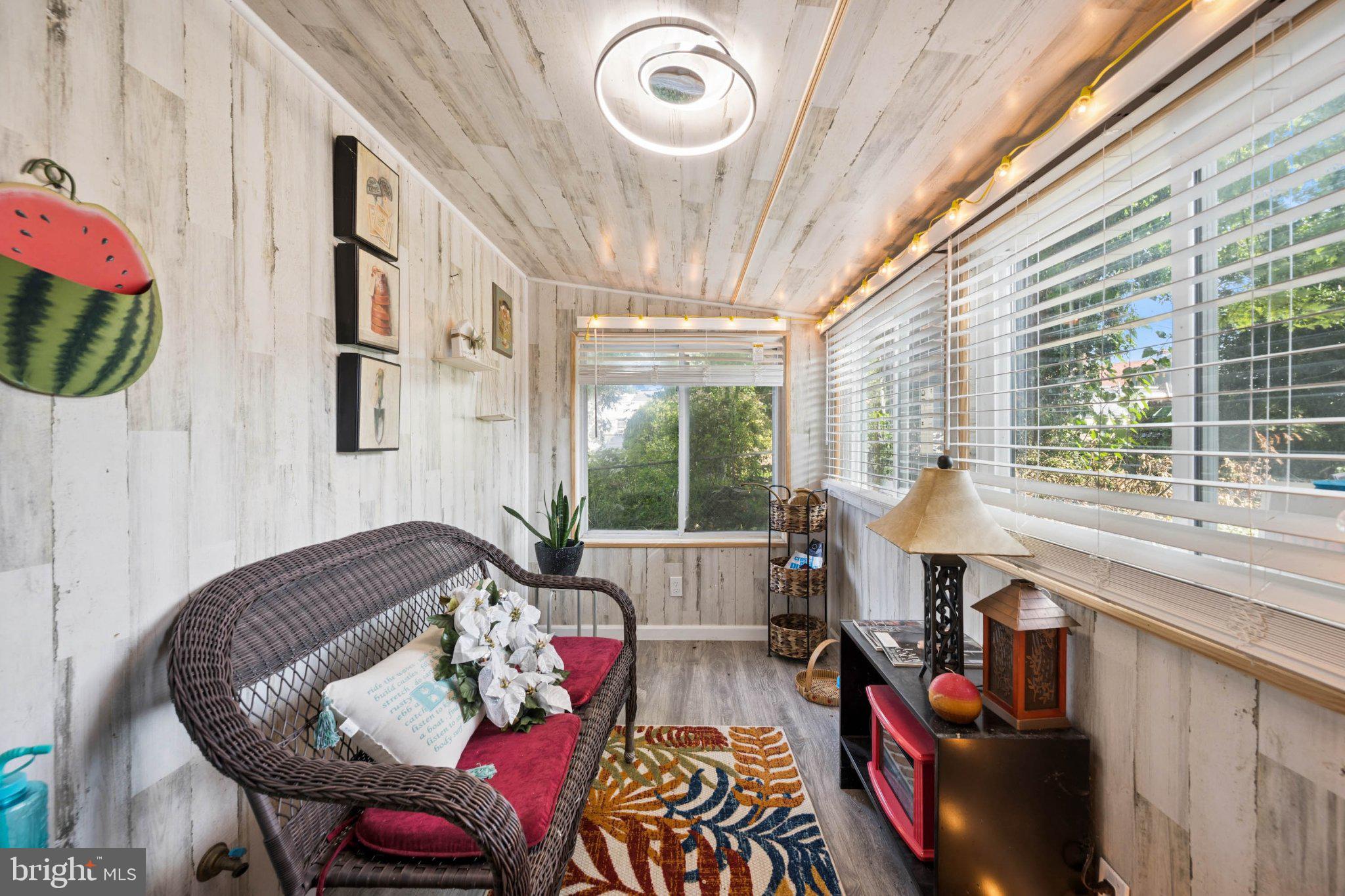 3355 Falls Road Baltimore, MD 21211 - Photo 23 of 45 Bright and airy sunlit retreat.