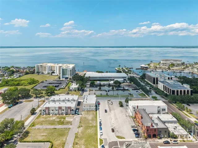 a view of building with outdoor space