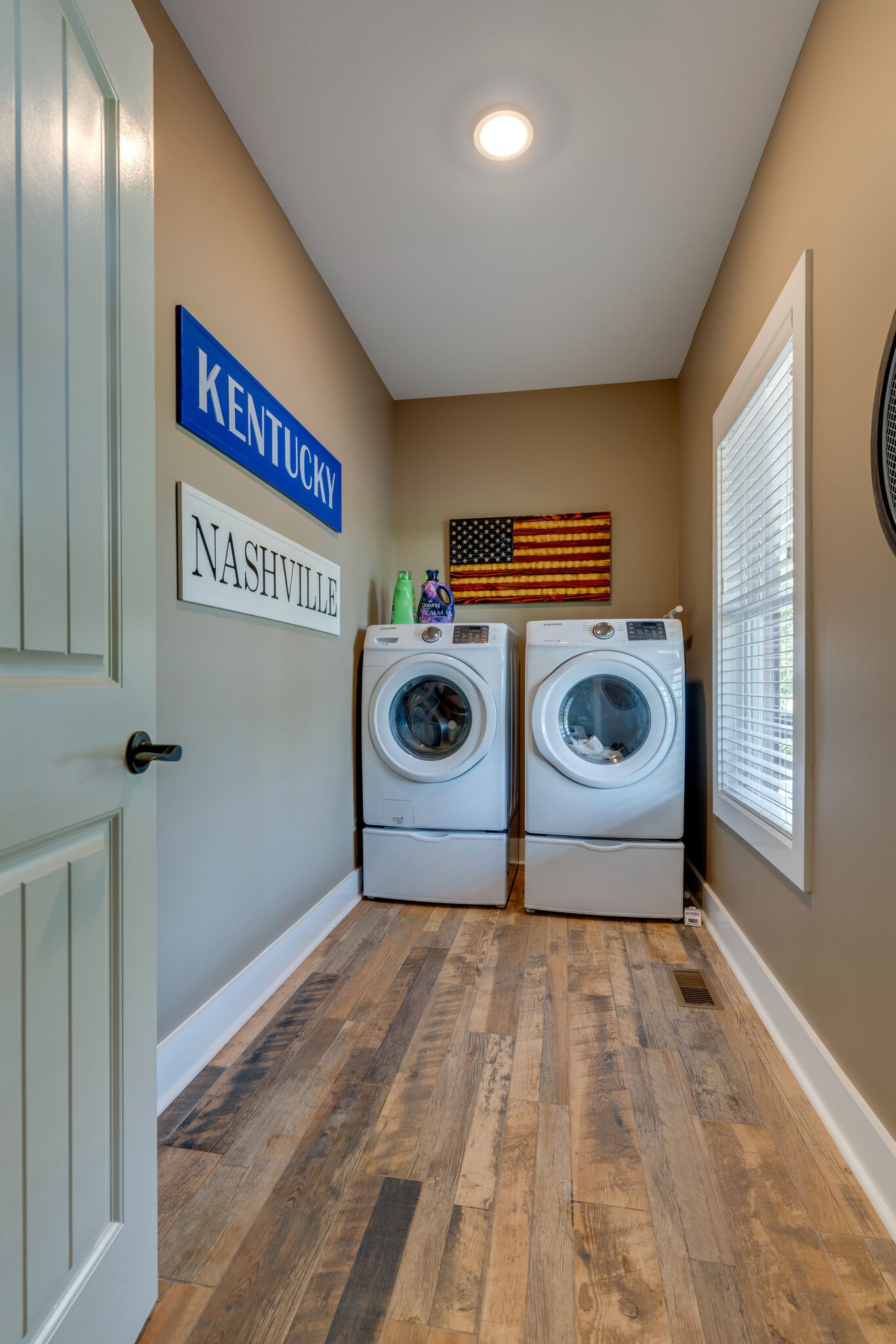 604 Fowler Ford Road Portland, TN 37148 - Photo 13 of 43 a utility room with dryer and washer