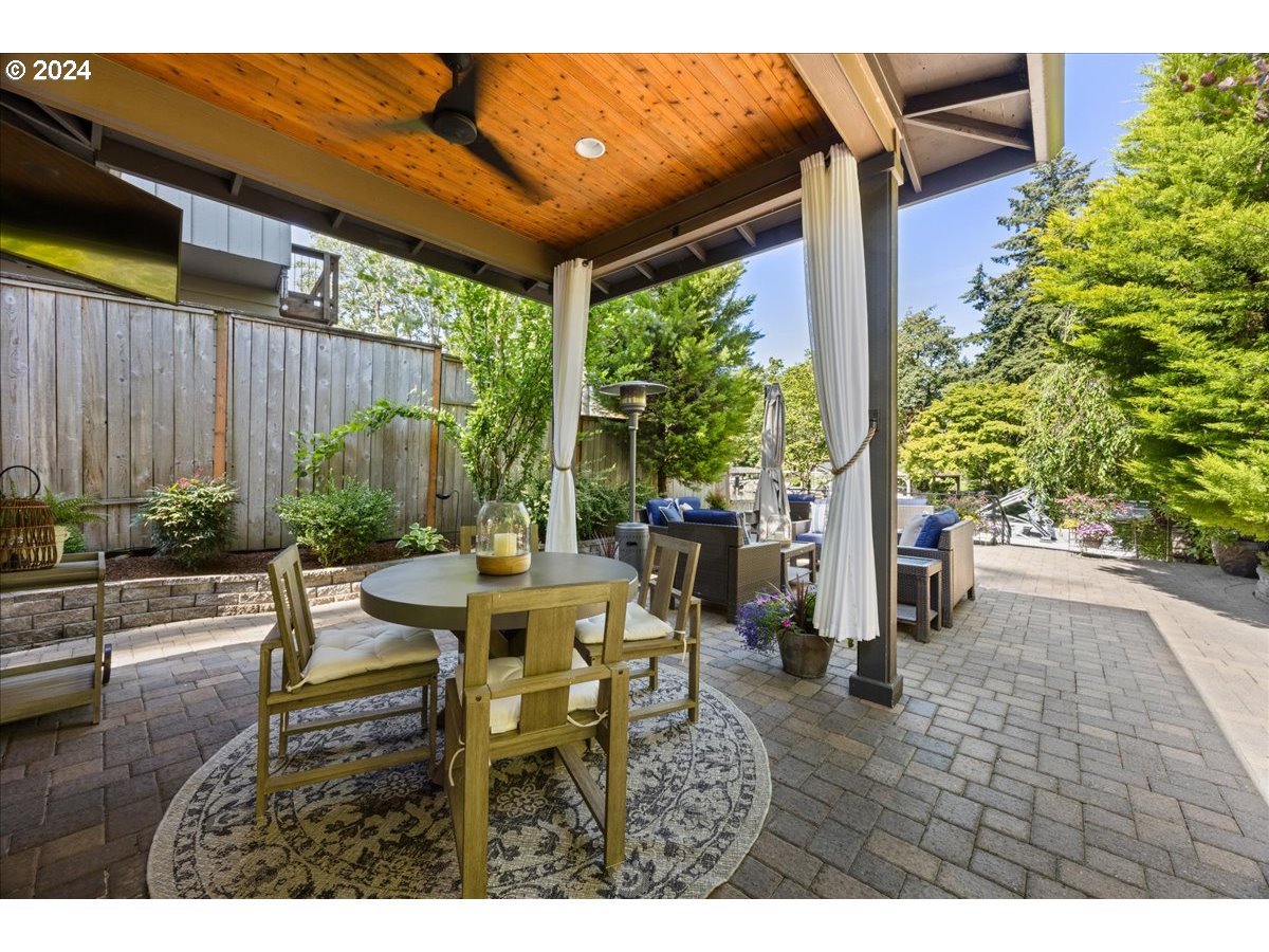 17129 Kelok Road Lake Oswego, OR 97034 - Photo 35 of 46 Gallery Image 35