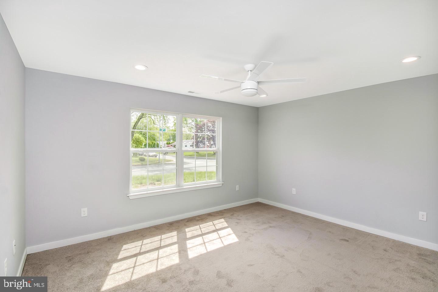 751 Edgemont Road Fairless Hills, PA 19030 - Photo 15 of 25