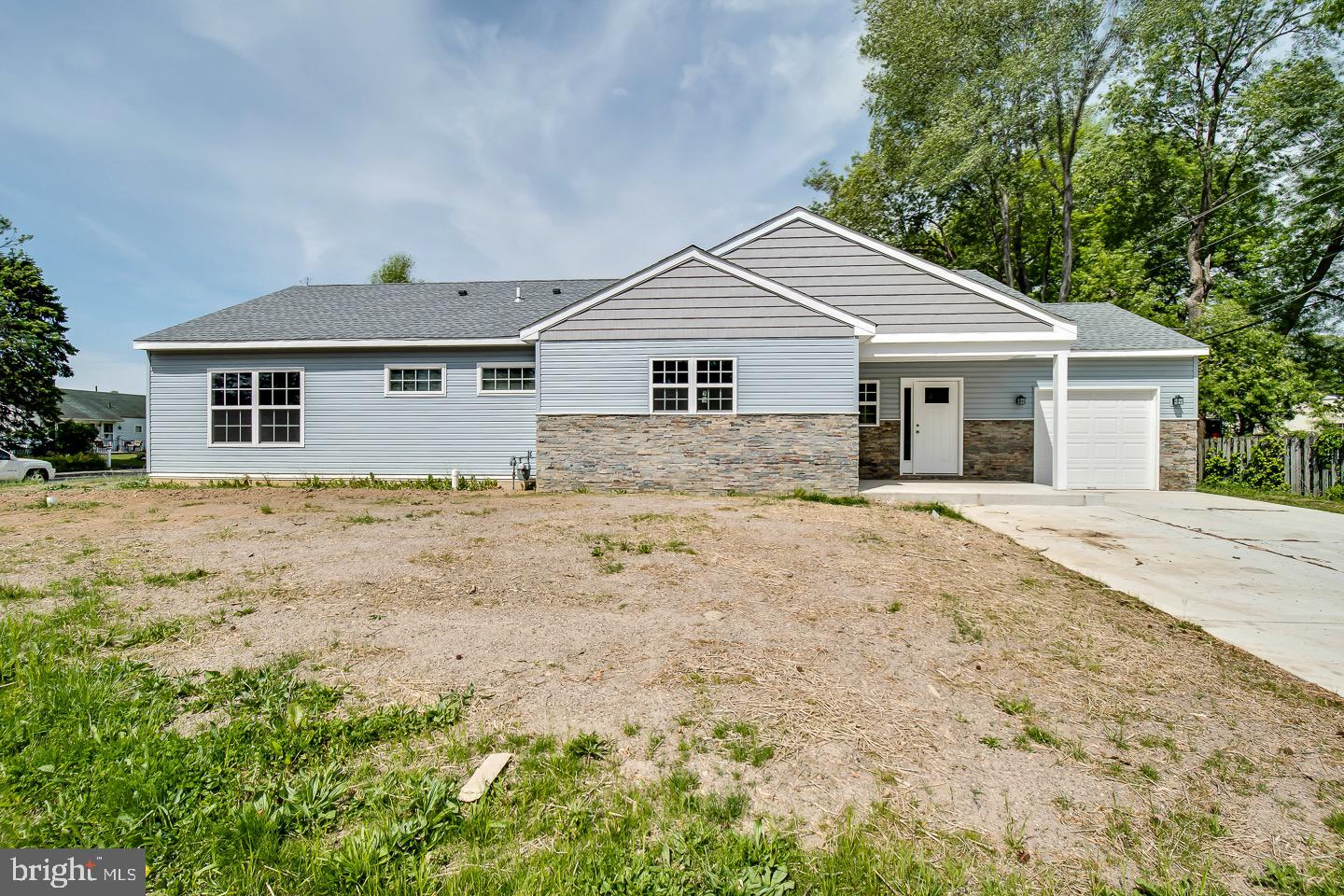 751 Edgemont Road Fairless Hills, PA 19030 - Photo 25 of 25 Front