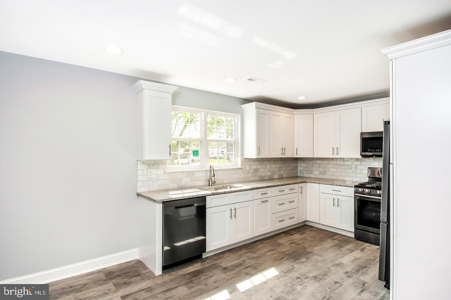 751 Edgemont Road Fairless Hills, PA 19030 - Photo 4 of 25