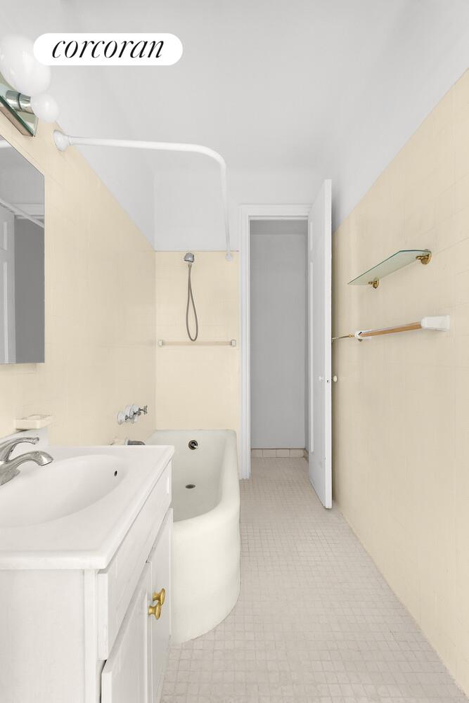 345 East 57th Street, Unit 1B Manhattan, NY 10022 - Photo 11 of 12