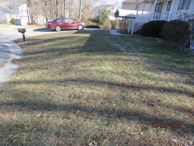 6837 Hedges Road Richmond, VA 23224 - Photo 8 of 29 6837 Hedges Rd - Front Yard
