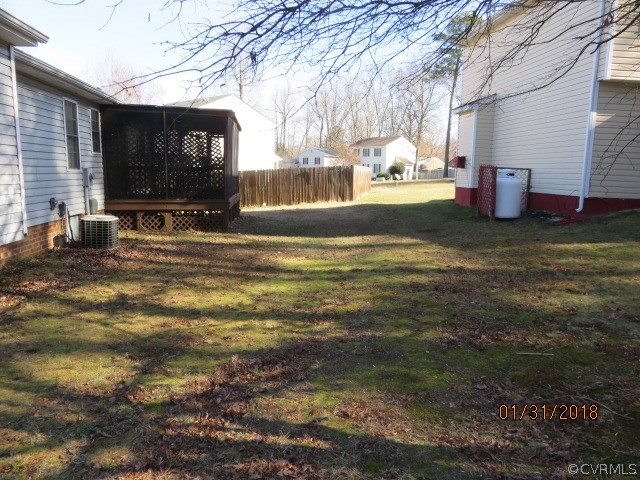 6837 Hedges Road Richmond, VA 23224 - Photo 9 of 29 6837 Hedges Rd - Rear Yard