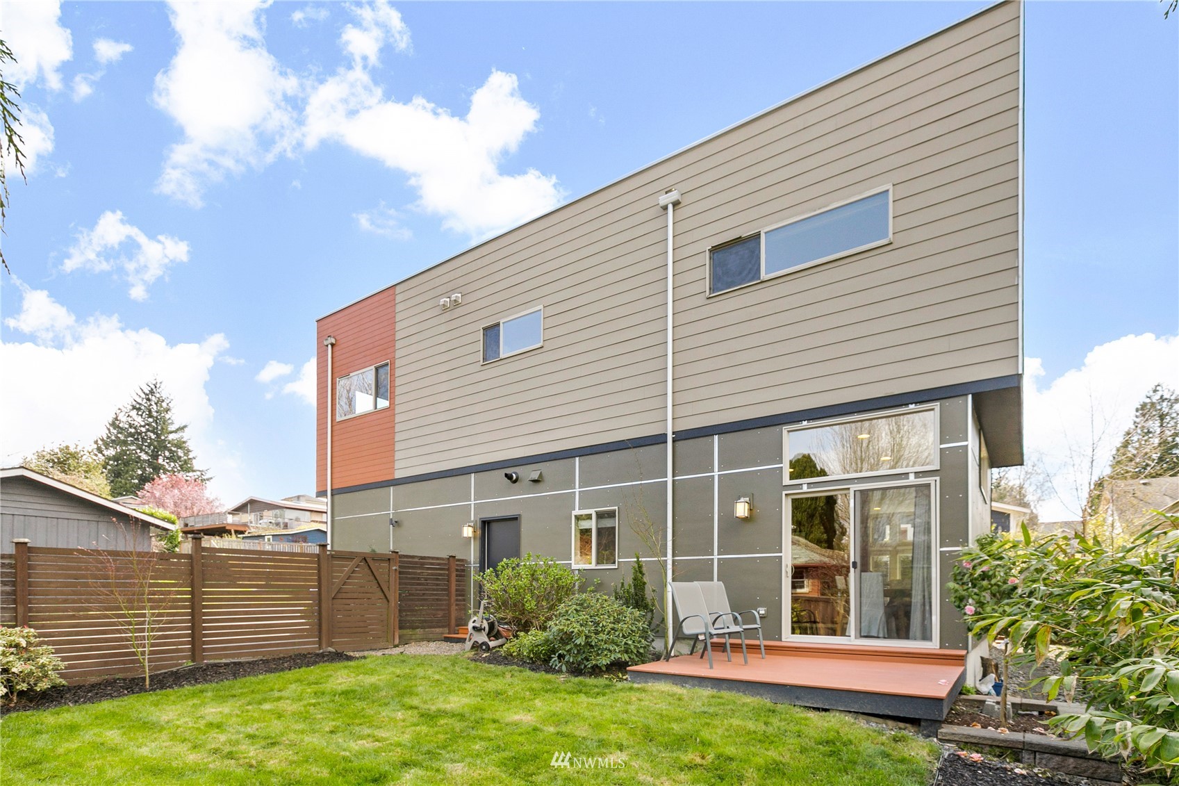 4422 Southwest 101st Street Seattle, WA 98146 - Photo 23 of 25 Gallery Image 23