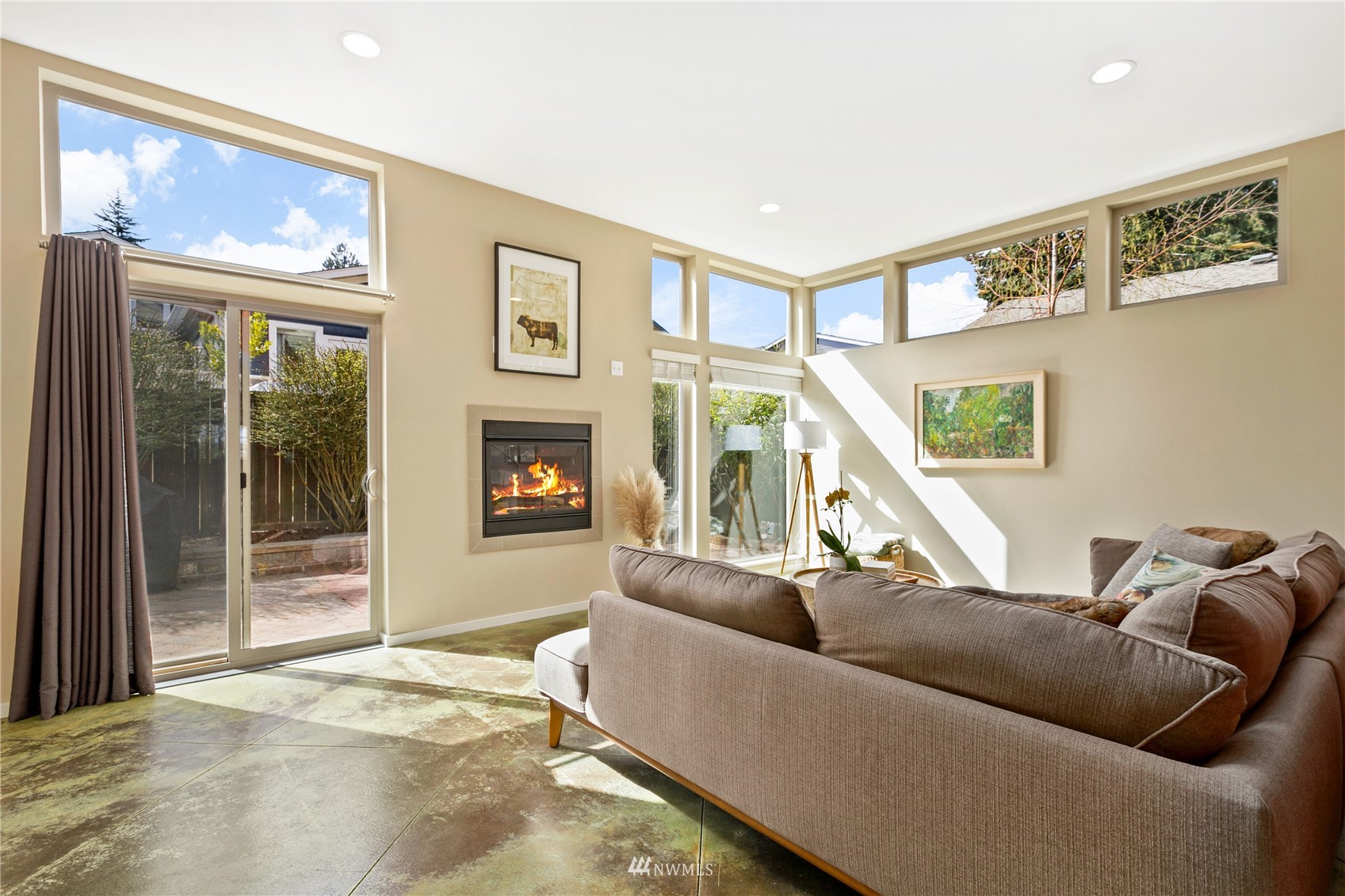 4422 Southwest 101st Street Seattle, WA 98146 - Photo 4 of 25 Gallery Image 4