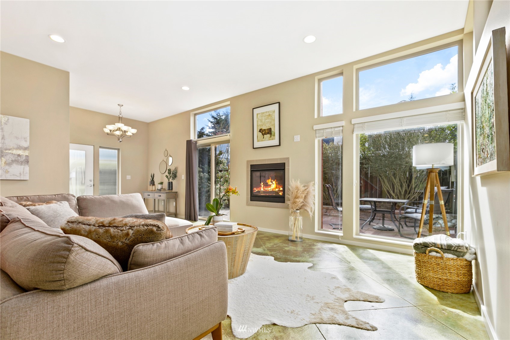 4422 Southwest 101st Street Seattle, WA 98146 - Photo 6 of 25 Gallery Image 6