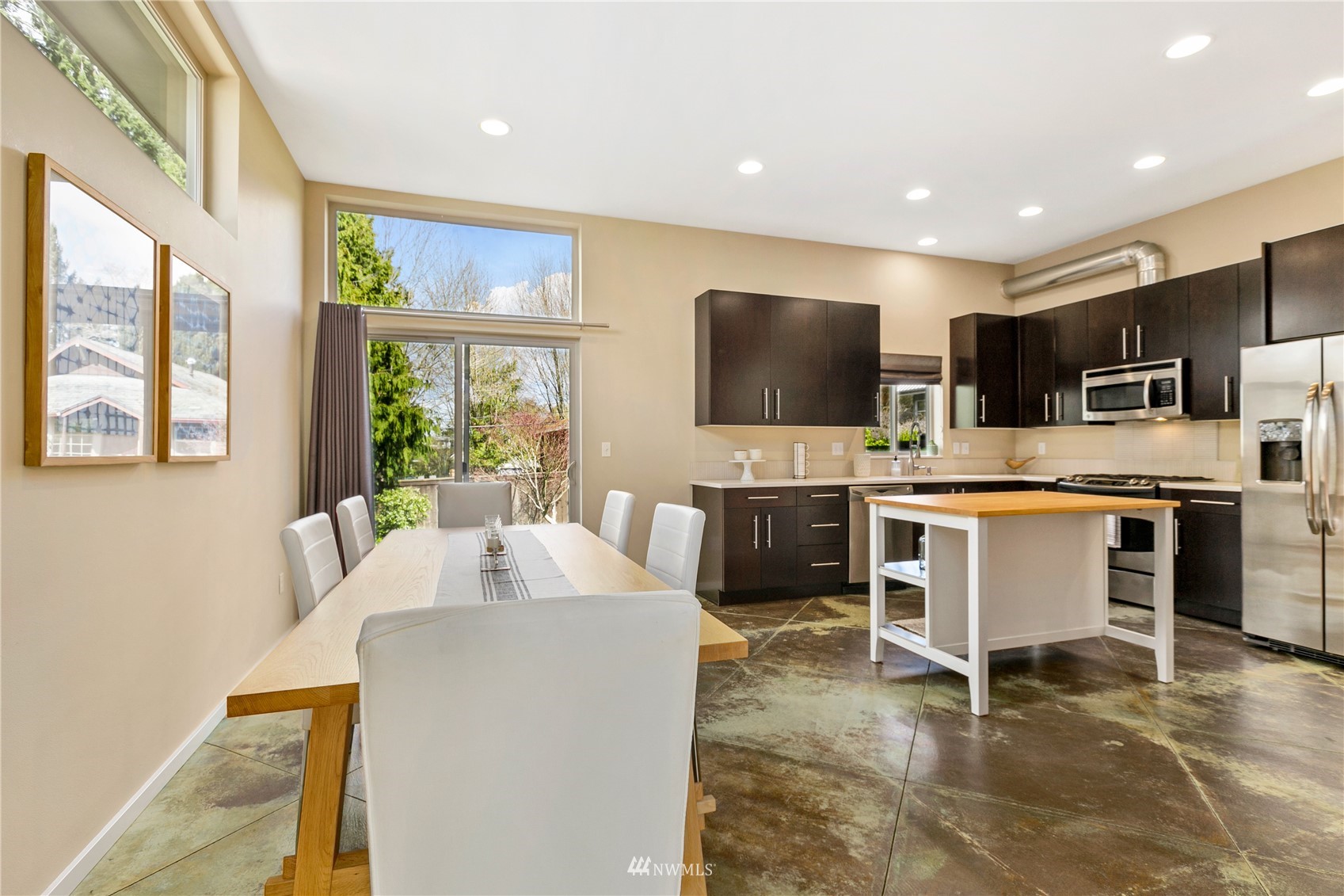 4422 Southwest 101st Street Seattle, WA 98146 - Photo 9 of 25 Gallery Image 9